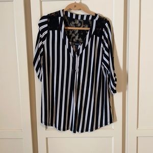 Ivory and black lace torrid top